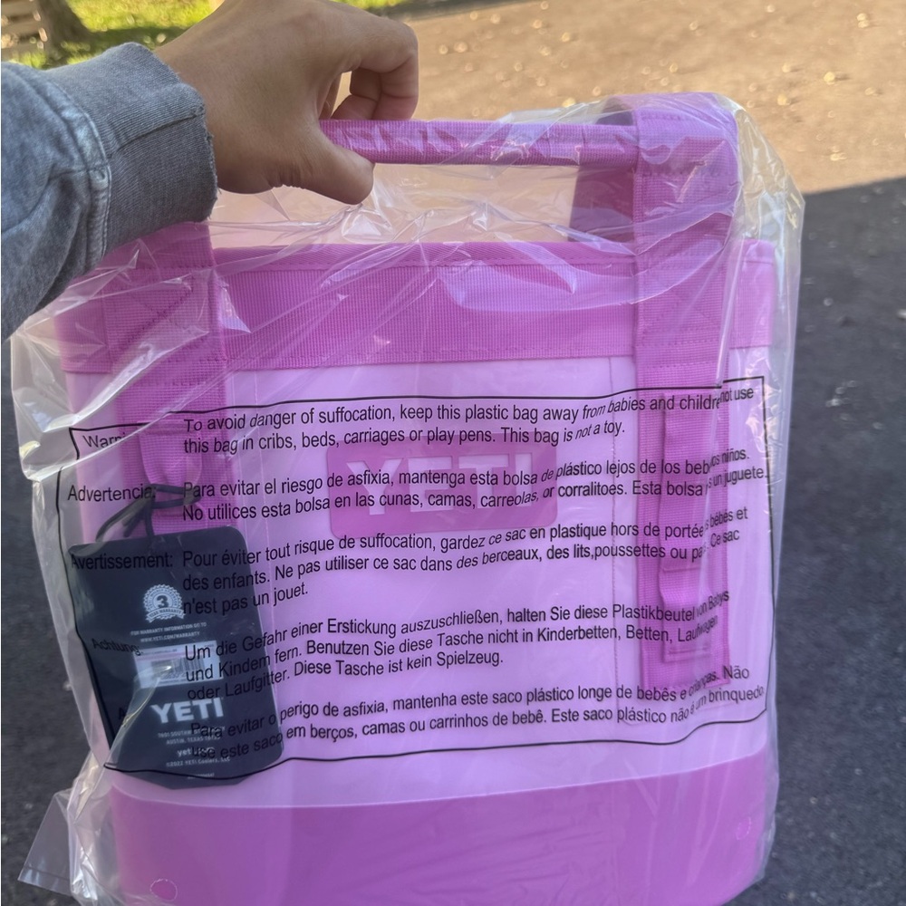 Yeti Camino 20 powder Pink Tote Bag